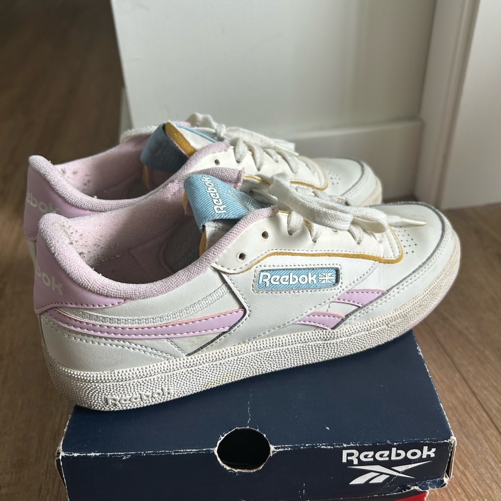 Reebok Shoes - White and Pink